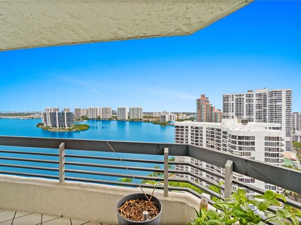 19101 NE 36th Ct 2405, Aventura FL 33180