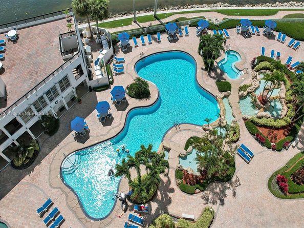 19101 NE 36th Ct 2405, Aventura FL 33180