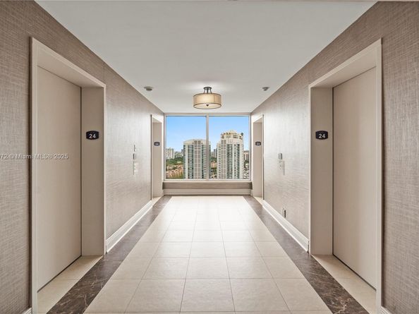 19101 NE 36th Ct 2405, Aventura FL 33180
