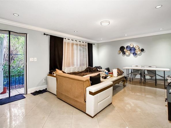 1457 Atlantic Shores Blvd, Hallandale Beach FL 33009