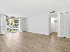 6960 Miami Gardens Dr 2124, Hialeah FL 33015