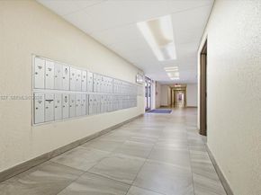 6960 Miami Gardens Dr 2124, Hialeah FL 33015