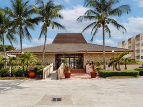 6960 Miami Gardens Dr 2124, Hialeah FL 33015