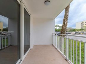 6960 Miami Gardens Dr 2124, Hialeah FL 33015