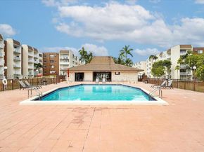 6960 Miami Gardens Dr 2124, Hialeah FL 33015