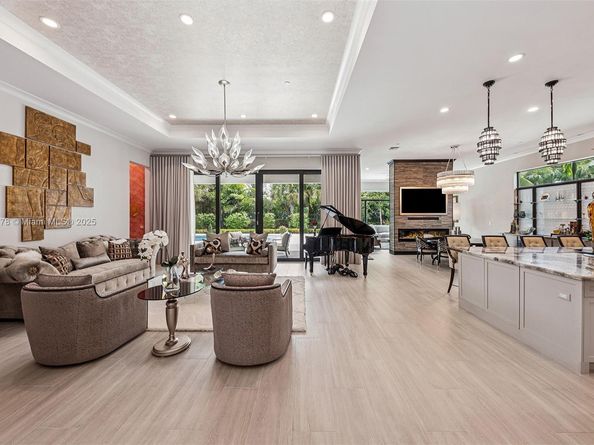 9228 Coral Isles Cir, Palm Beach Gardens FL 33412