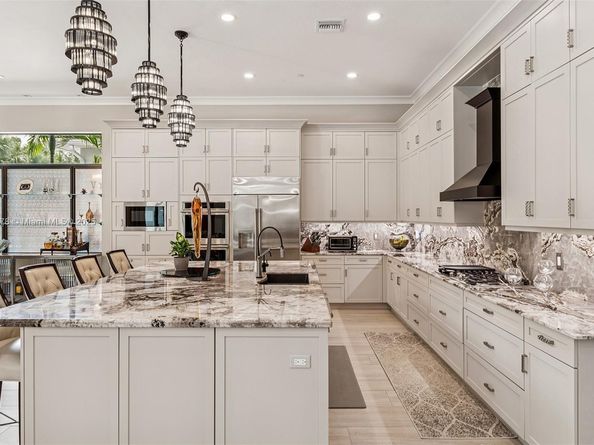 9228 Coral Isles Cir, Palm Beach Gardens FL 33412