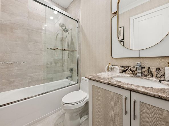 9228 Coral Isles Cir, Palm Beach Gardens FL 33412