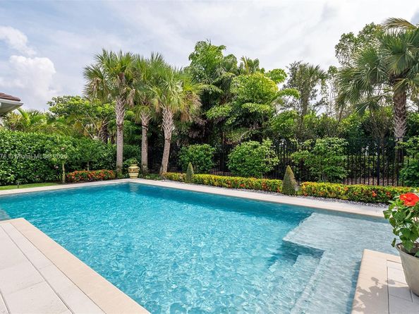9228 Coral Isles Cir, Palm Beach Gardens FL 33412