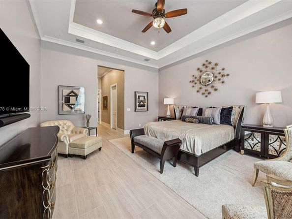 9228 Coral Isles Cir, Palm Beach Gardens FL 33412