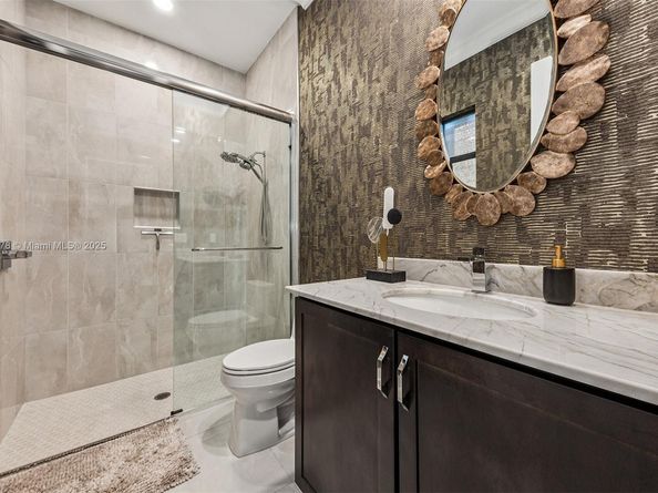 9228 Coral Isles Cir, Palm Beach Gardens FL 33412