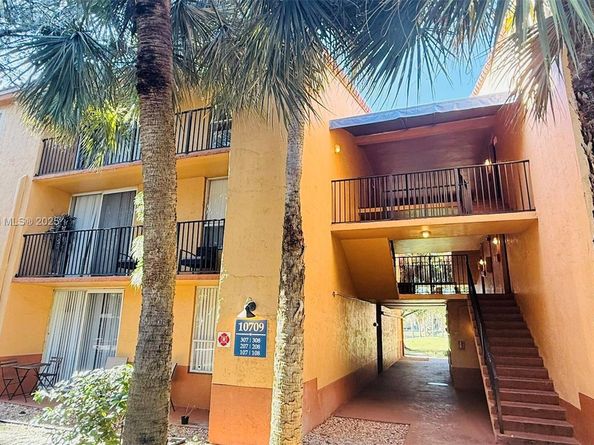 10709 Cleary Blvd 307, Plantation FL 33324