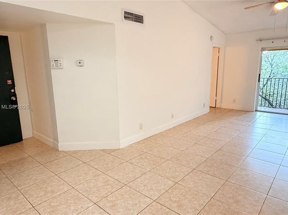10709 Cleary Blvd 307, Plantation FL 33324