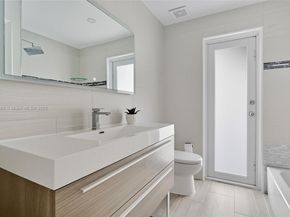 9710 Sunset Strip, Sunrise FL 33322