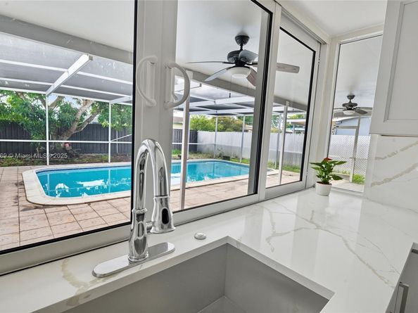 9710 Sunset Strip, Sunrise FL 33322