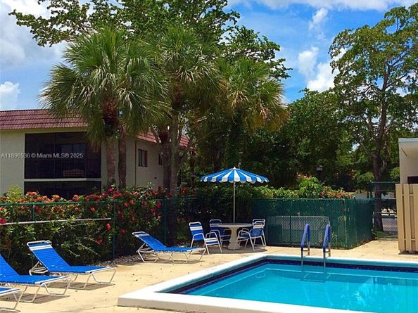 16168 Laurel Dr 201, Weston FL 33326