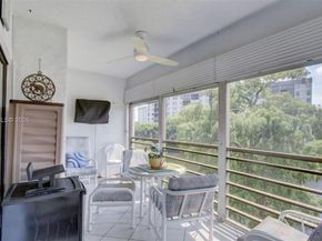 2311 S Cypress Bend Dr 419A, Pompano Beach FL 33069