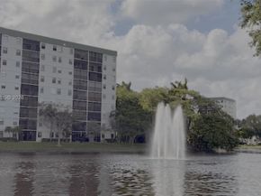 2311 S Cypress Bend Dr 419A, Pompano Beach FL 33069