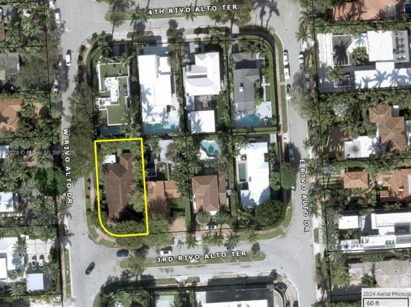 301 W Rivo Alto Dr, Miami Beach FL 33139