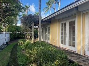 301 W Rivo Alto Dr, Miami Beach FL 33139