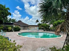 5945 Del Lago Cir 307, Sunrise FL 33313