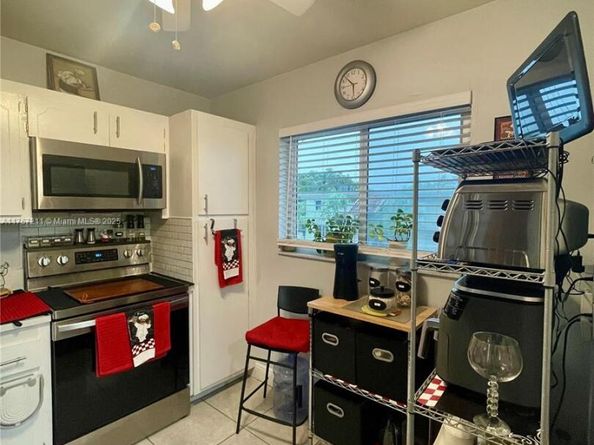 5945 Del Lago Cir 307, Sunrise FL 33313