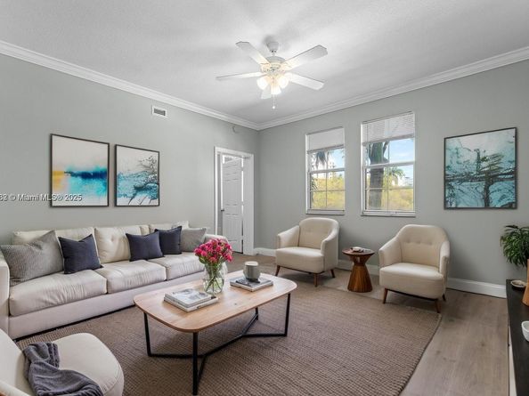 533 NE 3rd Ave 304, Fort Lauderdale FL 33301