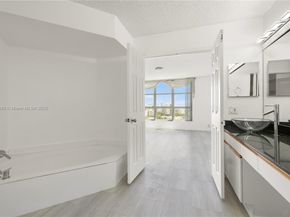 3530 Mystic Pointe Dr 3206, Aventura FL 33180