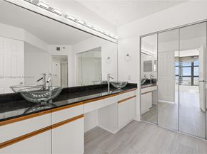 3530 Mystic Pointe Dr 3206, Aventura FL 33180