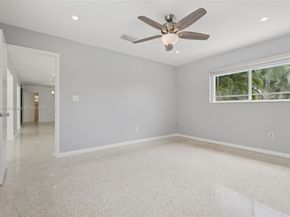 8601 NW 185th Ter, Hialeah FL 33015