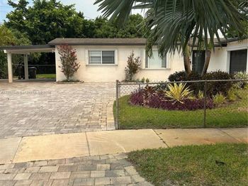 8601 NW 185th Ter