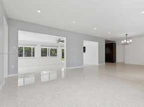 8601 NW 185th Ter, Hialeah FL 33015