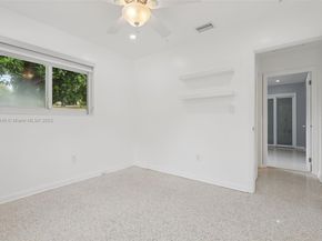 8601 NW 185th Ter, Hialeah FL 33015