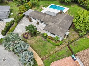 8601 NW 185th Ter, Hialeah FL 33015