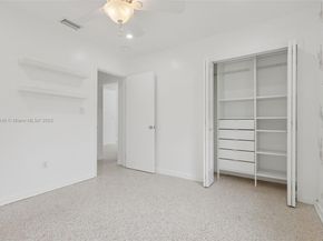 8601 NW 185th Ter, Hialeah FL 33015