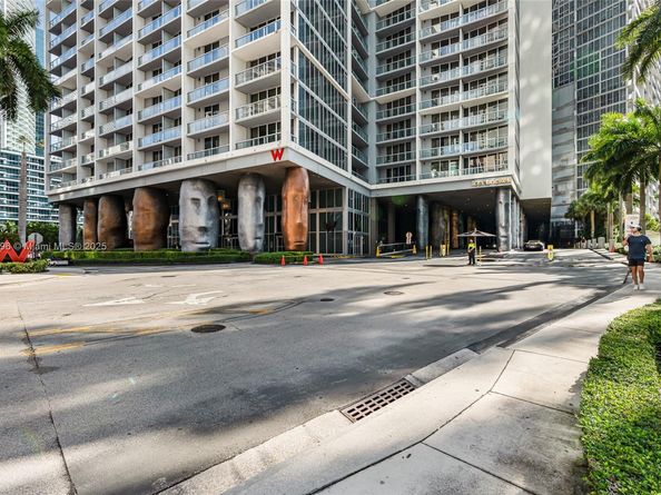 475 Brickell Ave 3111, Miami FL 33131