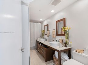 475 Brickell Ave 3111, Miami FL 33131