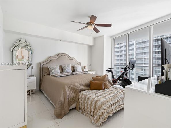 475 Brickell Ave 3111, Miami FL 33131