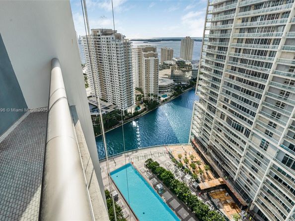 475 Brickell Ave 3111, Miami FL 33131
