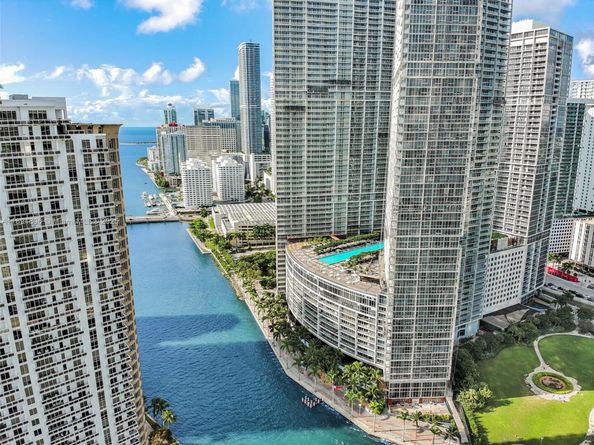 475 Brickell Ave 3111, Miami FL 33131