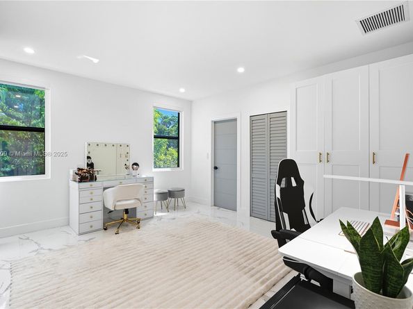 2320 SW 14th St, Miami FL 33145
