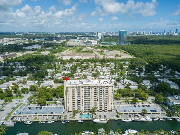 2350 NE 135th St 1503, North Miami FL 33181