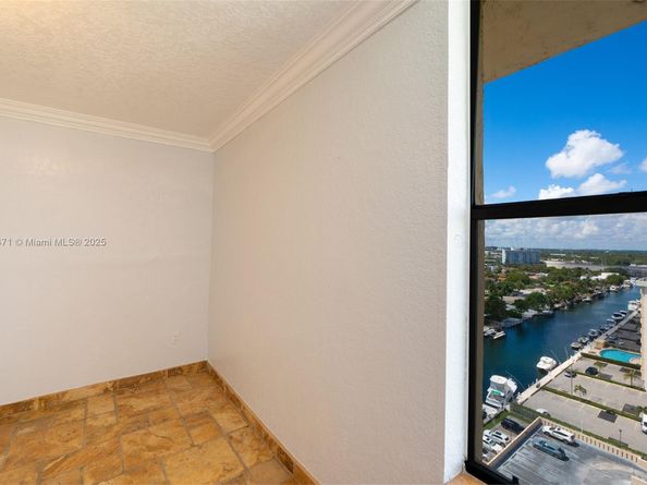 2350 NE 135th St 1503, North Miami FL 33181