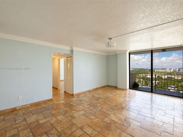 2350 NE 135th St 1503, North Miami FL 33181