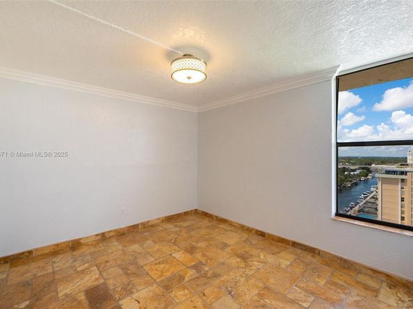 2350 NE 135th St 1503, North Miami FL 33181