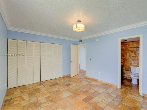 2350 NE 135th St 1503, North Miami FL 33181