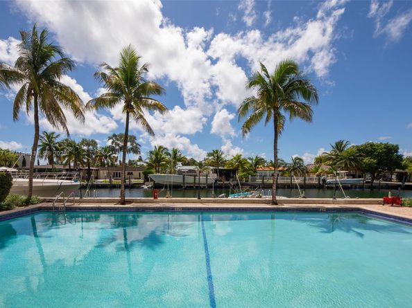 2350 NE 135th St 1503, North Miami FL 33181