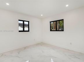 851 W 35th St, Hialeah FL 33012
