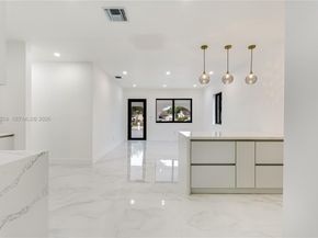 851 W 35th St, Hialeah FL 33012