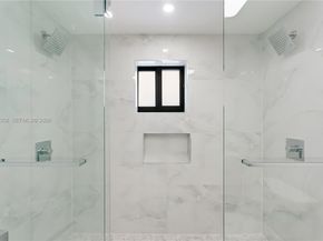 851 W 35th St, Hialeah FL 33012
